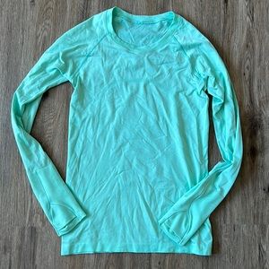 Lululemon Swiftly Long-sleeved. Wild Mint color. Size 6.